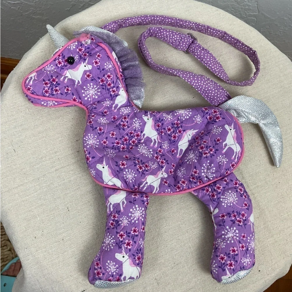 Douglas Fantasy Garden Unicorn Quilted Fabric Sillo-ette Purse Adjustable Strap
